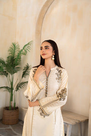 Royal Lawn 2 pc Stitched (OFF WHITE)