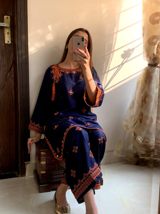 Lawn 2 pc (Special Balochi karahi Blue)